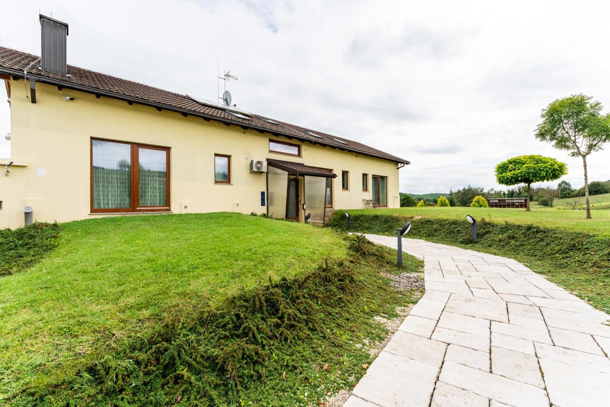 Bed&Breakfast Vinarija Coner Bjelovar Zewnętrze zdjęcie